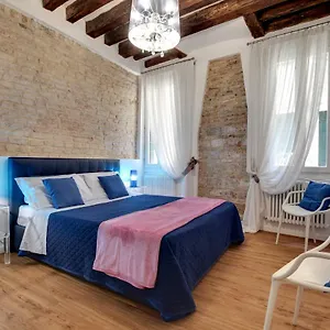 Charming Castello By Wonderful Italy Διαμέρισμα Βενετία